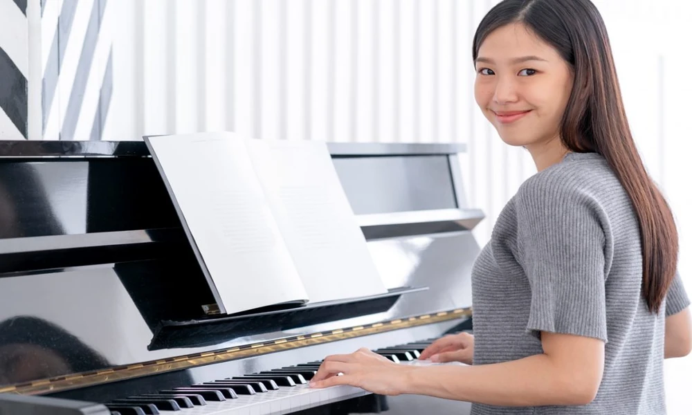 Piano Lessons for Adults Singapore to Learn at Your Own Pace